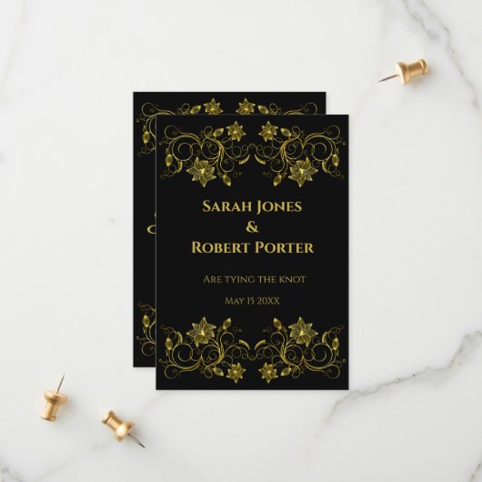 Gold Filigree en Script op zwarte achtergrond Save The Date (Voorkant / Achterkant in situ)