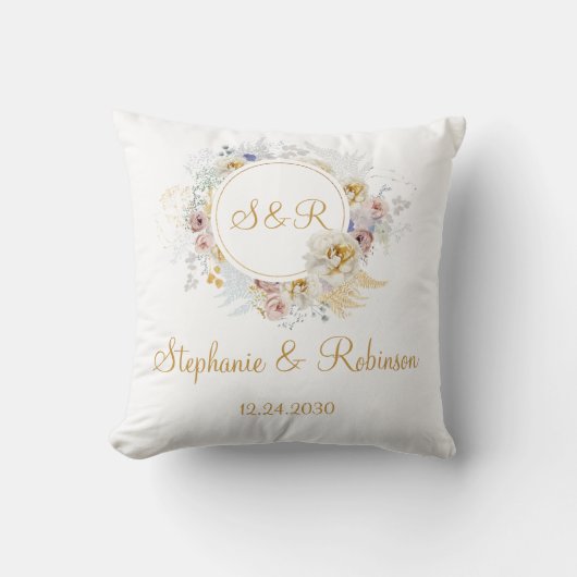 Gold Floral Monogram Wedding Sierkussen (Voorkant)