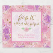 Gold Floral Pop het als ze Baby shower Pop Sparkling Wijnetiket (Enkel label)