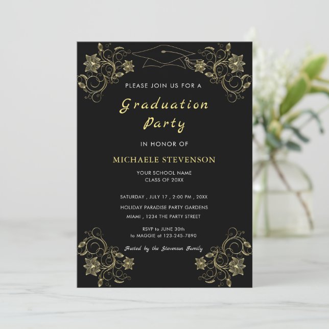 Gold Flowers Black Graduation Party Invitation Cas (Debout devant)
