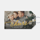 Gold Foil Cheers Calligraphy Script Photo Holiday Cadeaulabel (Voorkant (Horizontaal))