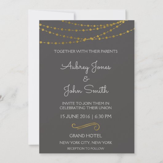 Gold Foil String Lights en Script Wedding Kaart (Voorkant)