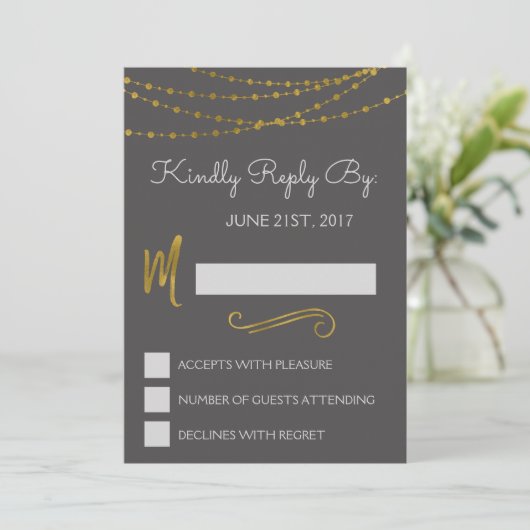 Gold Foil String Lights & Script RSVP Reply Kaart (Staand voorkant)