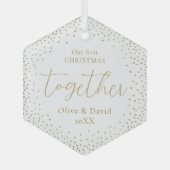 Gold Glitter Ons eerste kerstcadeauscript Glas Ornament (Voorkant)