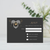 Gold Heart Homme Mariage | carte RSVP (Debout devant)