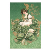 Gold Irish Woman Green Bow Shamrock Clay Pipe