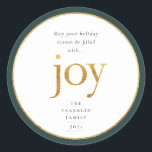 Gold Joy Modern Christmas Classic Round Sticker<br><div class="desc">Que votre saison des fêtes soit remplie de joie. Maillot d'or en fausse feuille joyeux lettrage et rond faux cadre avec bordure à feuillage persistant foncée,  autocollant de vacances.</div>