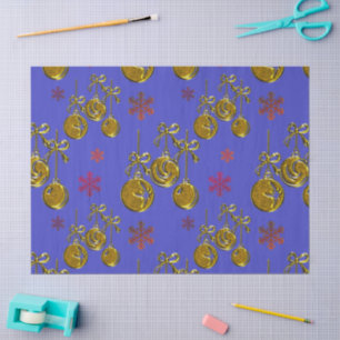 Gold kerstcadeautjes voor blauw kerstfeest tissuepapier