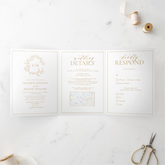 Gold Leafy Crest Monogram Weddenschap Drieluik Uitnodiging (Binnen)