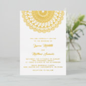 Gold Mandala Wedding Folie Uitnodiging (Staand Voorkant)