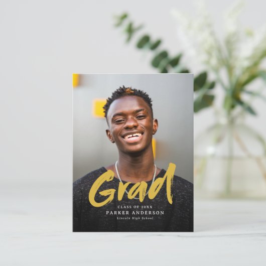 Gold Modern Brush Script Foto Afstuderen Briefkaart (Staand voorkant)