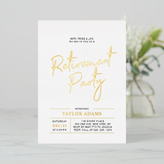 Gold Modern Brush Script Retirement Party Folie Uitnodiging (Staand Voorkant)