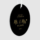 Gold Modern lettering Mr & Mrs First Kerstmis Ornament (voorkant)