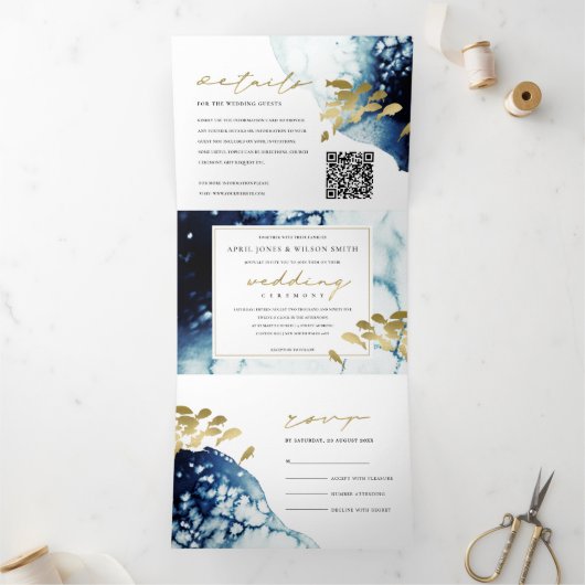 Gold Navy Onderwater Zee Fish Wedding QR Code Drieluik Uitnodiging (Binnen)