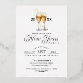 Gold Pop Fizz Clink New Years Eve Party Folie Uitnodiging (Achterkant)
