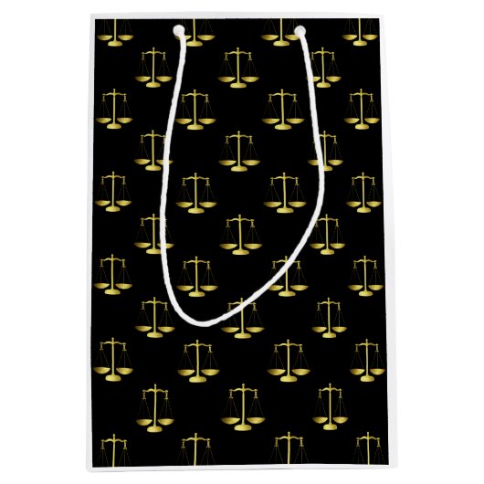 Gold Scales of Justice op Black Repeoning Pattern Medium Cadeauzakje (Voorkant)