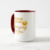 Gold “Smiles Look Amazing On You” Combo Mug (Devant gauche)