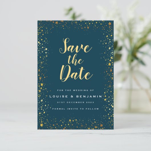 Gold Stars Sparkle Save the Date Card (Staand voorkant)