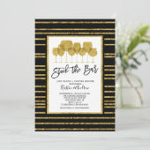 Gold Stock de bar Couples Shower Uitnodiging (Staand voorkant)