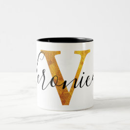 Gold 'V' Monogram met persoonlijke naam Tweekleurige Koffiemok