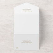 Gold Wreath Monogram Elegante bruiloft All In One Uitnodiging (Buitenkant)