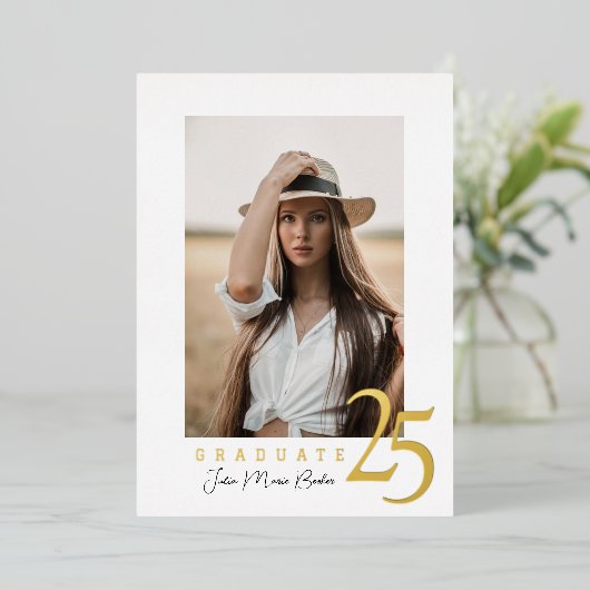 Golden 25 Graduation Photo Faire-part (Debout devant)