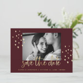 Golden Date | Gold Script Burgundy met foto Save The Date (Staand voorkant)