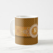 Golden Diagonal Stripes Monogram Mug (Devant gauche)