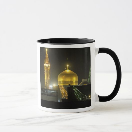 Golden dome van het imam Reza Shrine Complex op Mok (Rechts)