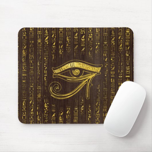 Golden Egyptian Eye of Horus and hieroglyphics Muismat (Met muis)