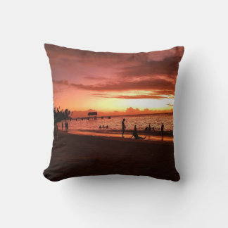 Golden Ember Sunset - Caribbean Beach Glow Kussen