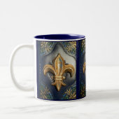 Golden Fleur de lis over de Mok van blauwe afdrukk (Links)