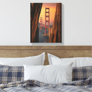 Golden Gate Bridge Foto tussen twee bomen Canvas Afdruk