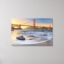 Golden Gate Bridge in San Francisco bij zonsonderg