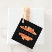 Golden Herfst Maple Leaves Custom Black Botanical Bedankjes Labels (In situ)