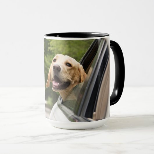 Golden Labrador in Rearview Mirror Mok (Voorkant rechts)