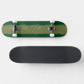 Golden leaf op groene achtergrond skateboard (Horizontaal)