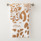 Golden Leopard Print Bad Handdoek (Insitu)