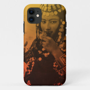 Golden Maghreb Ouled Naïl Berber Girl Vrouw Woman iPhone 11 Hoesje