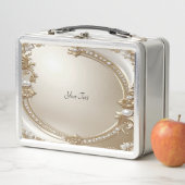 Golden Ornate Frame with Pearls Lunchbox (En situation)