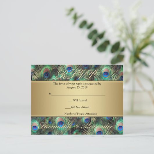 Golden Peacock Feather RSVP Reageer Uitnodiging Briefkaart (Staand voorkant)