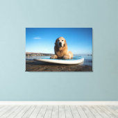 Golden Retriever Dog die op een pedaalbord leest Canvas Afdruk (Insitu (Houten vloer))
