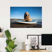 Golden Retriever Dog die op een pedaalbord leest Poster (Thuiskantoor)
