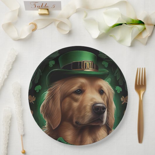 Golden Retriever Dog op St. Patrick's Day Papieren Bordje (Huwelijk)