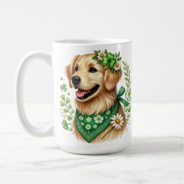 GOLDEN RETRIEVER HOND GEKLEED VOOR ST PATRICKS DAY KOFFIEMOK
