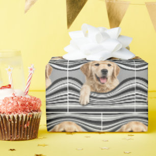 Golden Retriever in abstract gestreepte holte Cadeaupapier