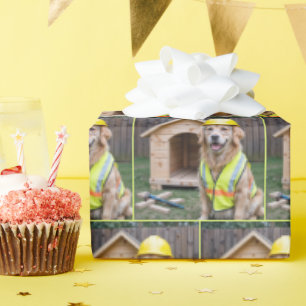 Golden Retriever met een veiligheidshard Pet Cadeaupapier
