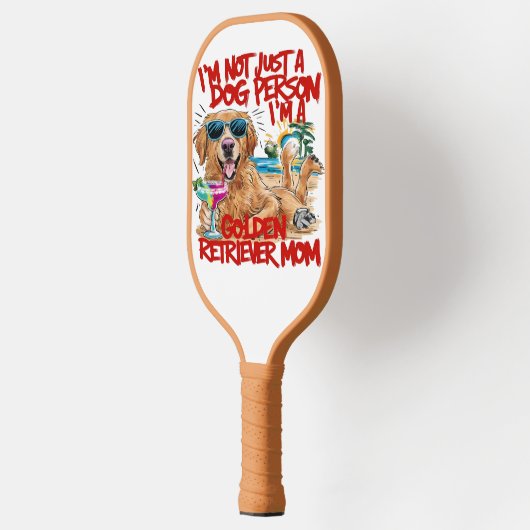 Golden Retriever met zonnebril en Drink Pickleball Paddle (Links)