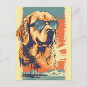 Golden-retriever met zonnebril op een strand briefkaart