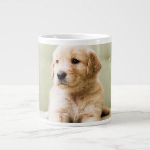 Golden Retriever Puppy op Couch Extra Grote Beker